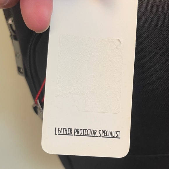 Crossbody with adjustable straps - Picture 7 of 7